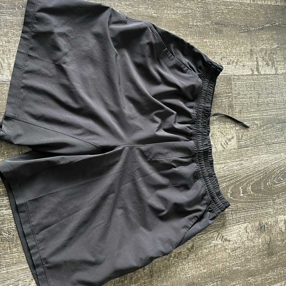 Lululemon men’s shorts in black